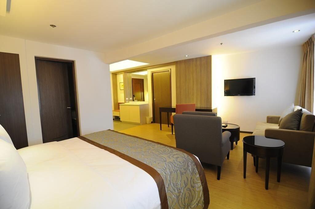 קואזון סיטי Imperial Palace Suites מראה חיצוני תמונה
