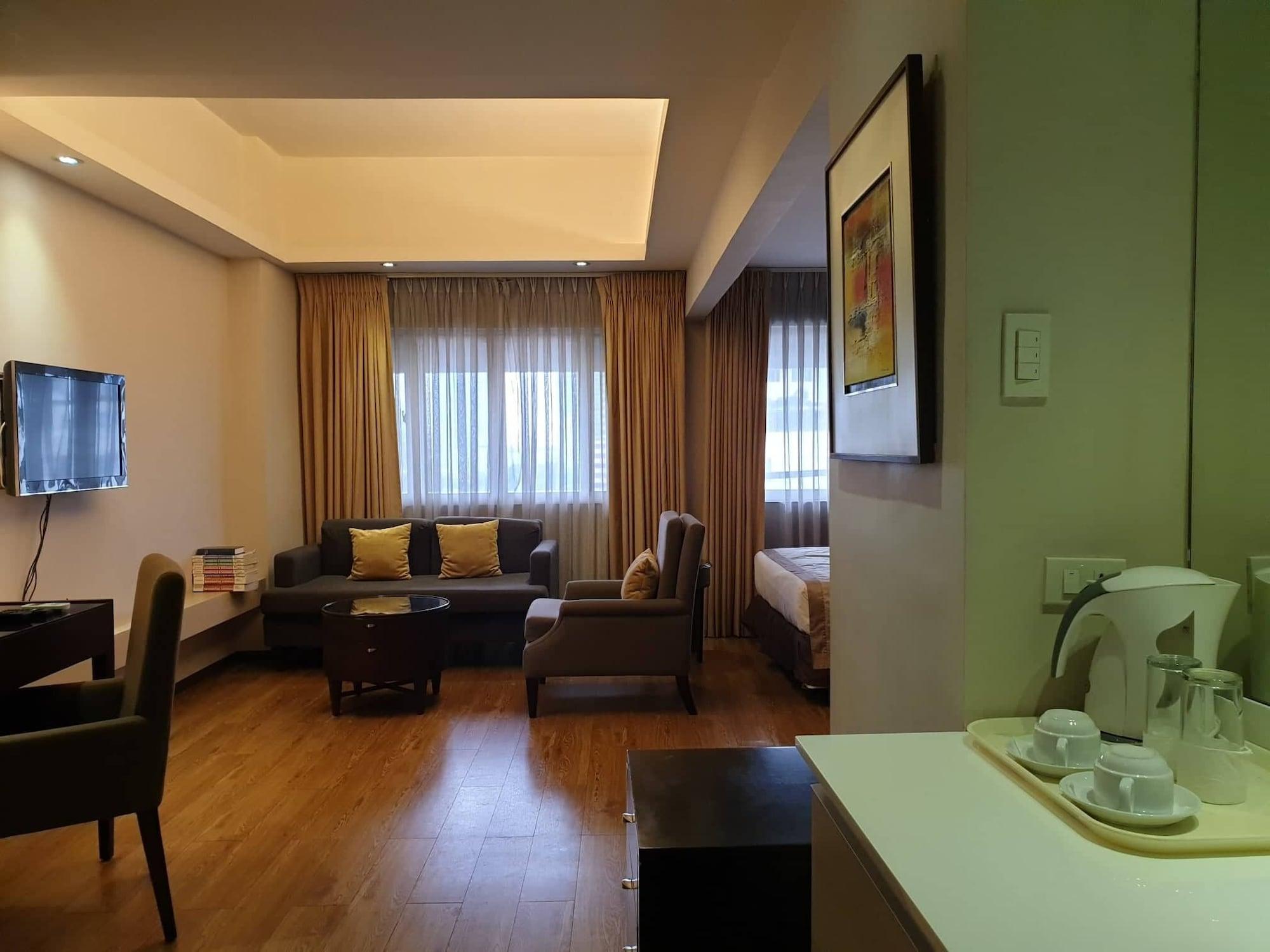 קואזון סיטי Imperial Palace Suites מראה חיצוני תמונה
