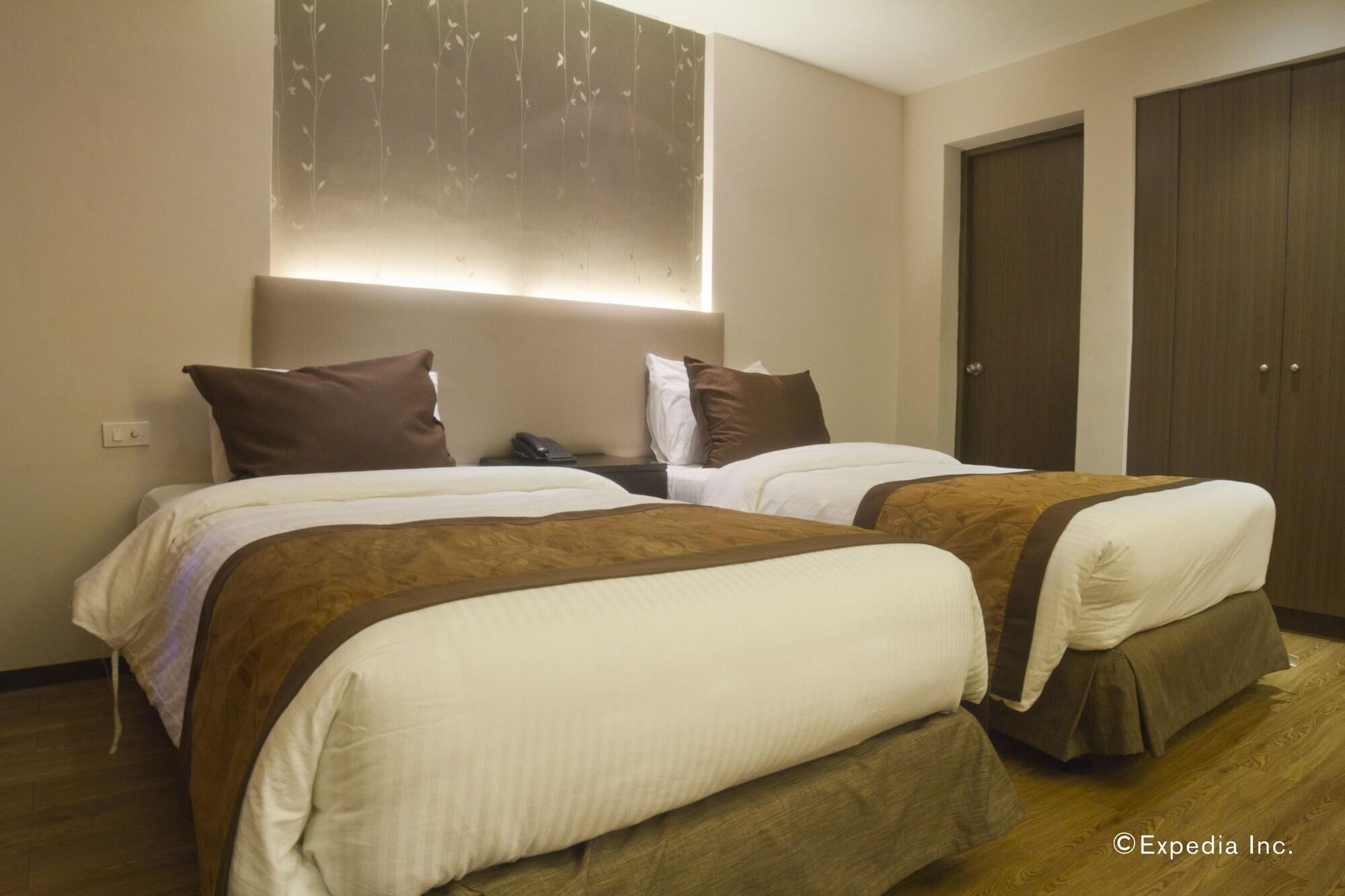 קואזון סיטי Imperial Palace Suites מראה חיצוני תמונה