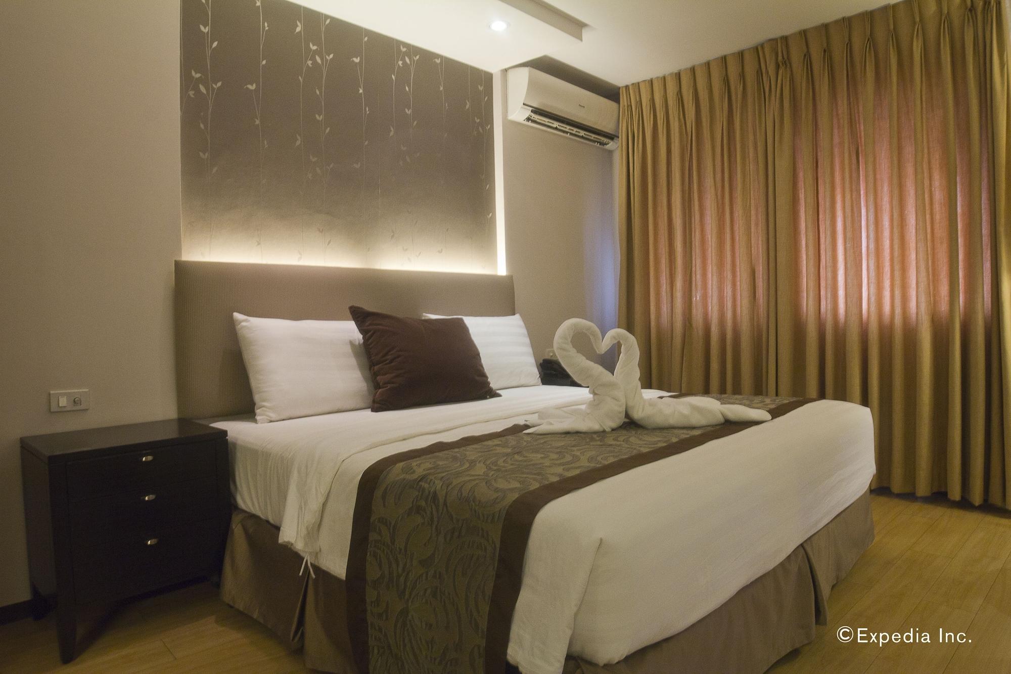 קואזון סיטי Imperial Palace Suites מראה חיצוני תמונה