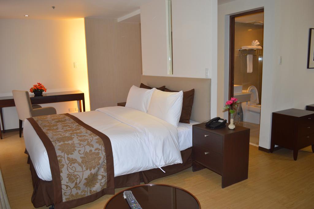 קואזון סיטי Imperial Palace Suites מראה חיצוני תמונה