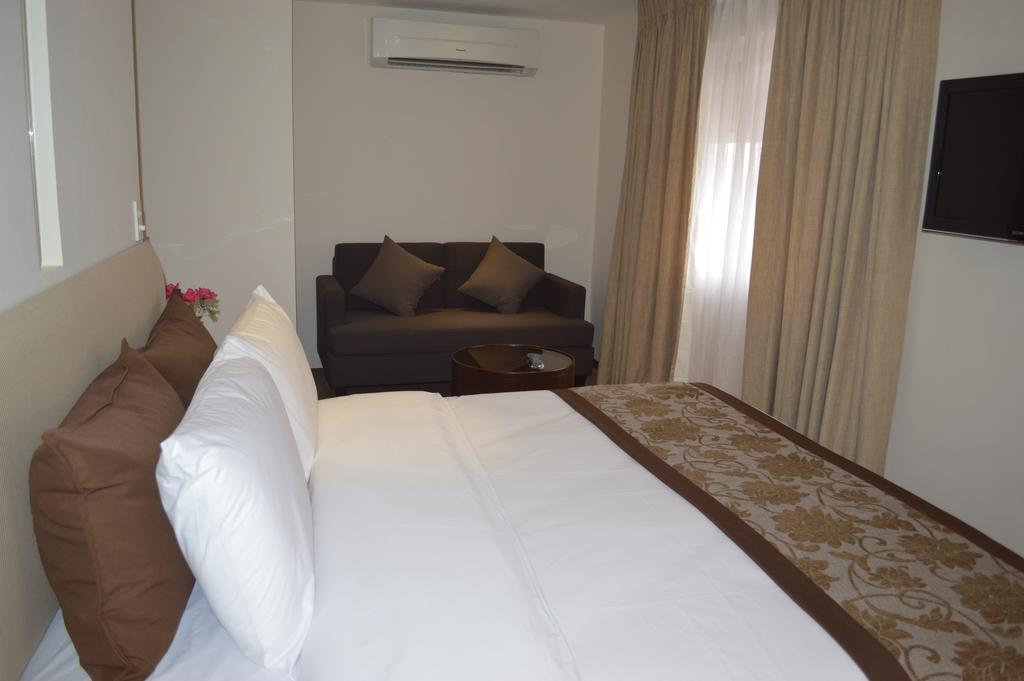 קואזון סיטי Imperial Palace Suites מראה חיצוני תמונה