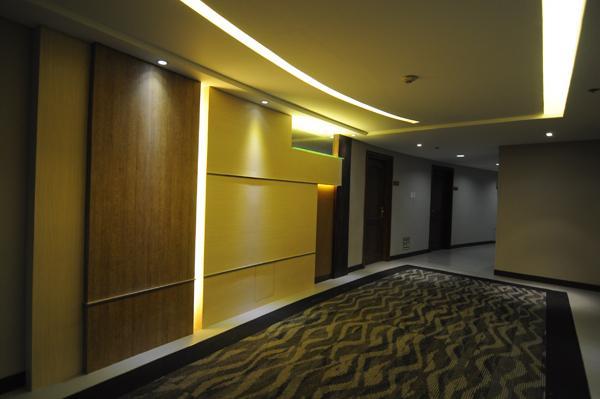 קואזון סיטי Imperial Palace Suites מראה חיצוני תמונה