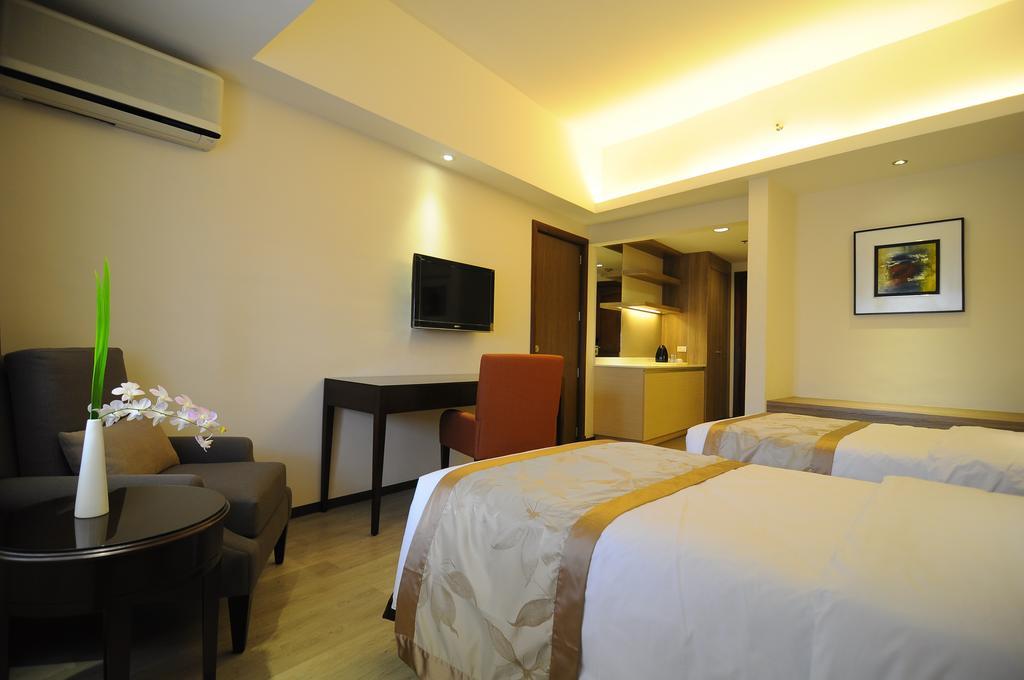 קואזון סיטי Imperial Palace Suites מראה חיצוני תמונה